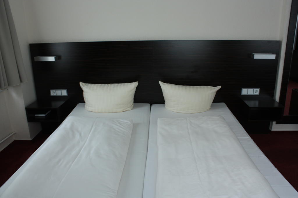 Hotel Fair Frankfurt - Europaallee Messe 3*